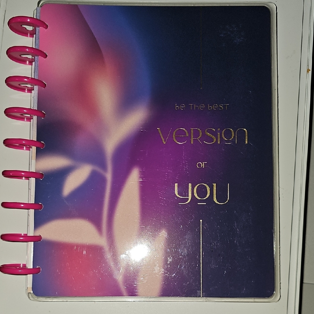 Undated New Aura Happy PlannerClassic Wellness Layout - 11 Months